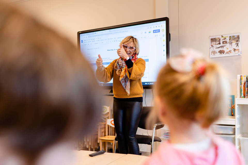 Lev veerkracht juf voor klas